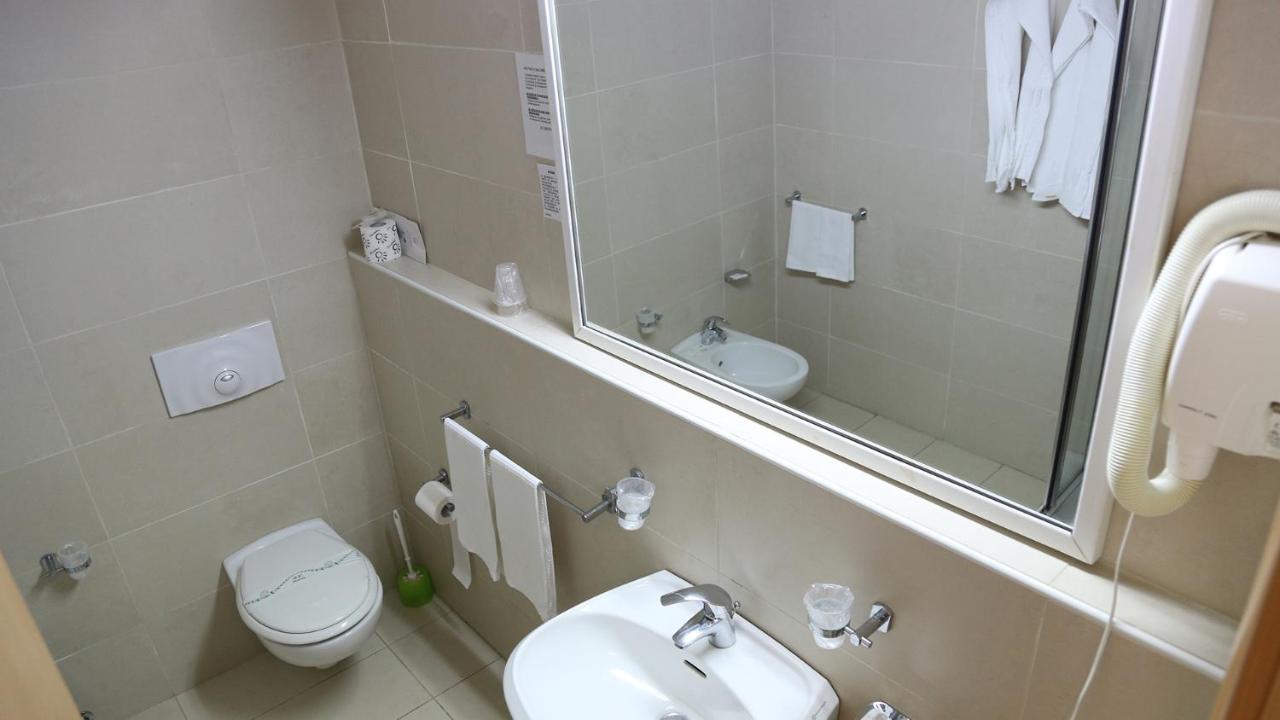 Hotel Meranda Камилятело Силано Екстериор снимка