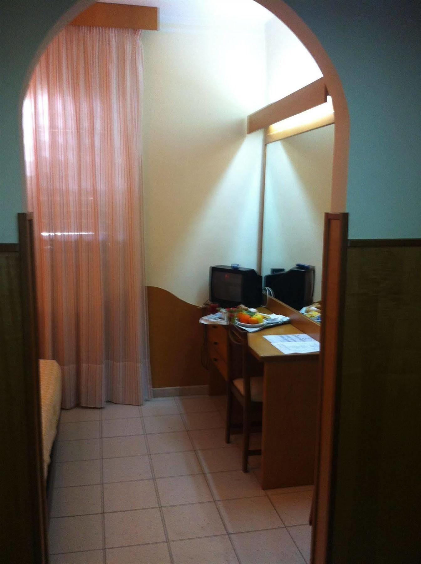 Hotel Meranda Камилятело Силано Екстериор снимка