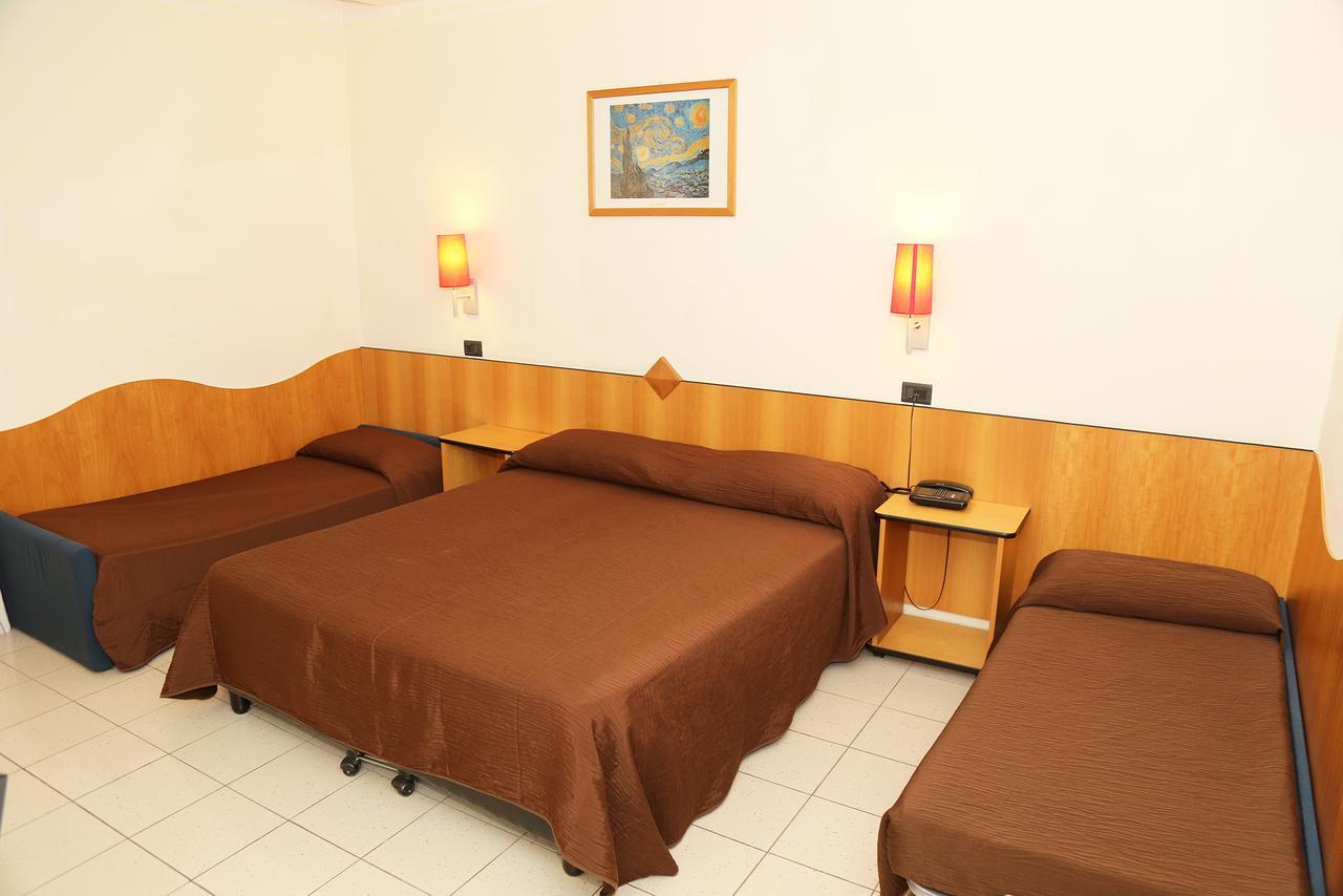 Hotel Meranda Камилятело Силано Екстериор снимка