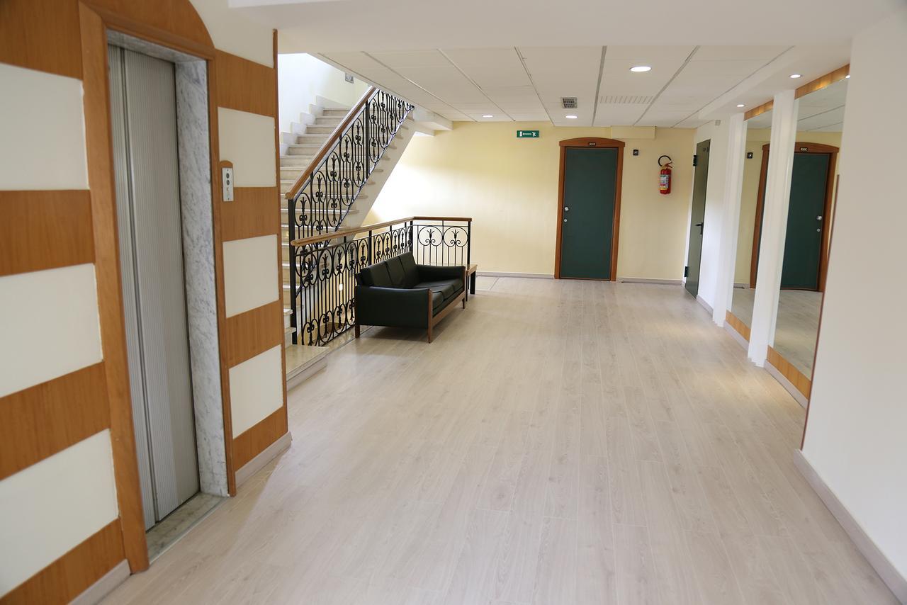 Hotel Meranda Камилятело Силано Екстериор снимка