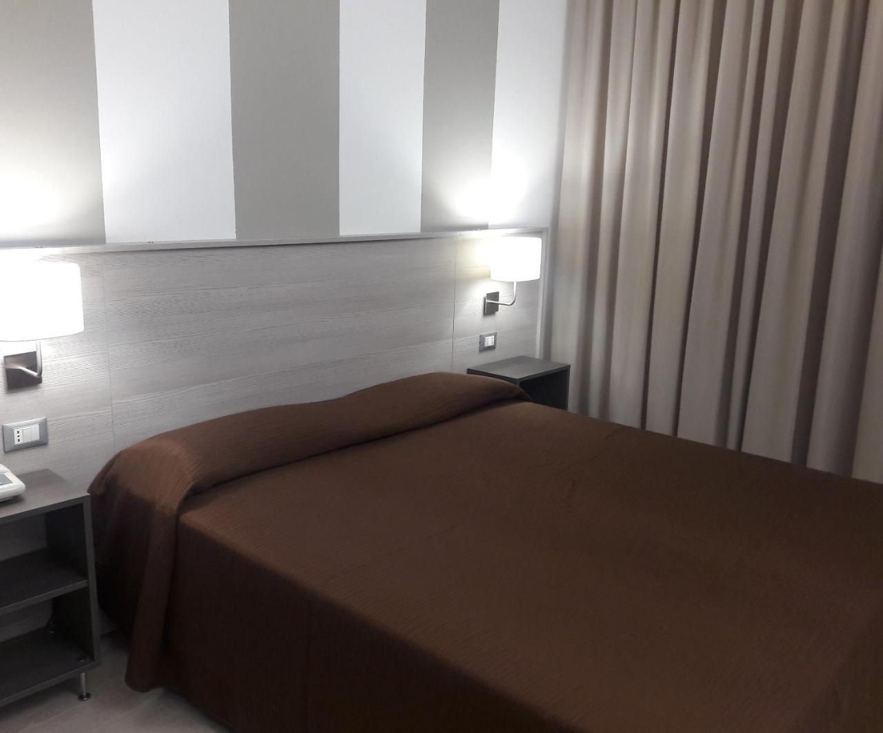 Hotel Meranda Камилятело Силано Екстериор снимка